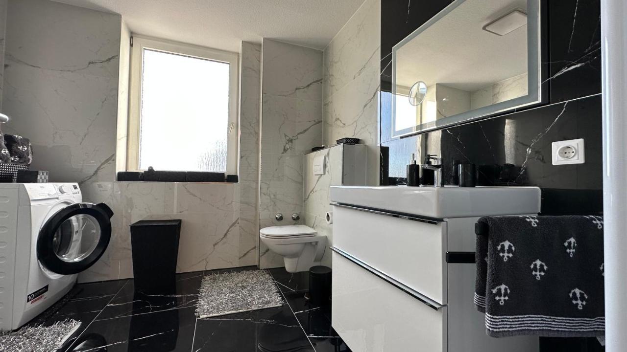 Mit Blick Aufs In Apartment *